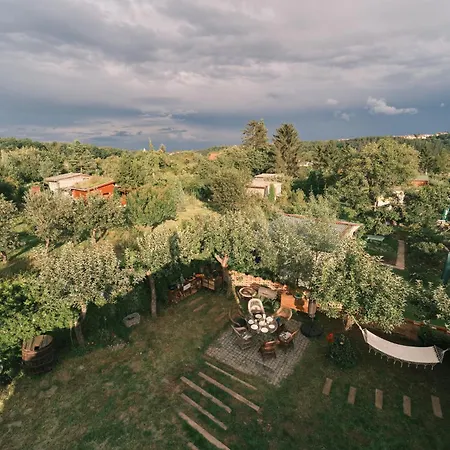 Ola Ii Oaza Klidu Hned V Praze I Amazing Place Near To Airport And Center براغ
